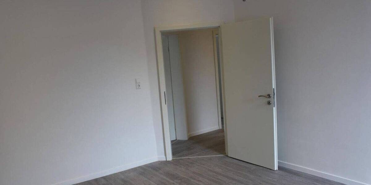 Etagenwohnung Frankenthal - 5 Zimmer, 100 m&sup2;, 1.280&euro; | Angebot:26789349