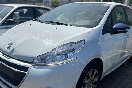 Peugeot 208 223.700 km 2.450 &euro; Saarlouis 66740