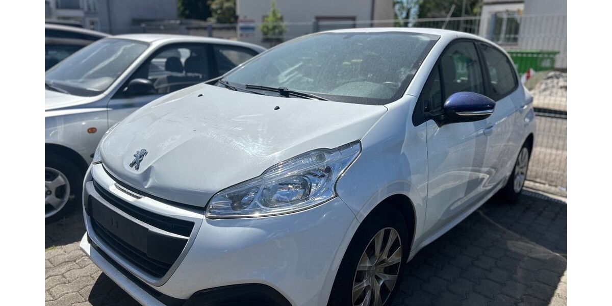 Peugeot 208 223.700 km 2.450 &euro; Saarlouis 66740