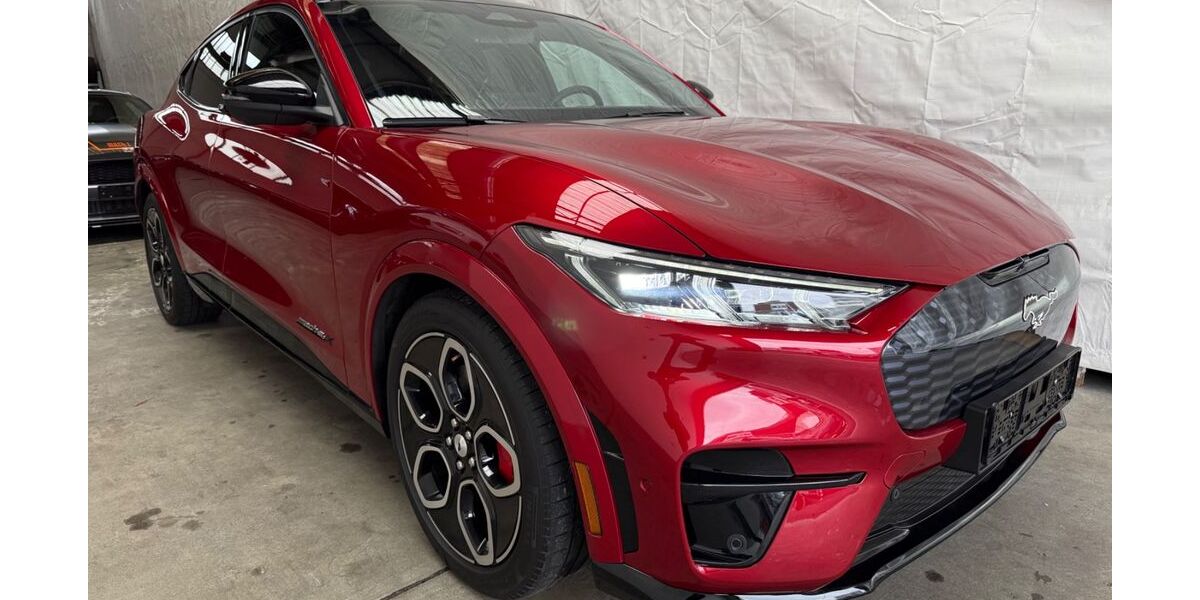 Ford Mustang Mach-E 26.000 km 38.900 &euro; Düsseldorf 40589