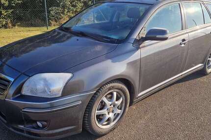 Toyota Avensis 171.400 km 3.695 &euro; Nobitz - Niederleupten 04603