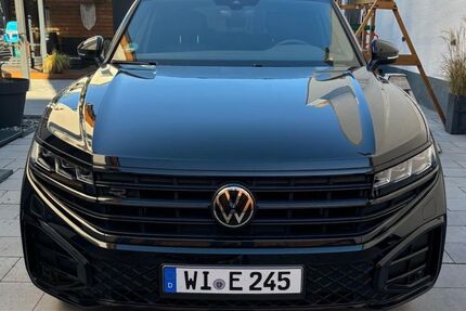 VW Touareg 13.000 km 71.900 &euro; wiesbaden 65205