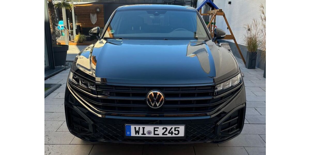 VW Touareg 13.000 km 71.900 &euro; wiesbaden 65205