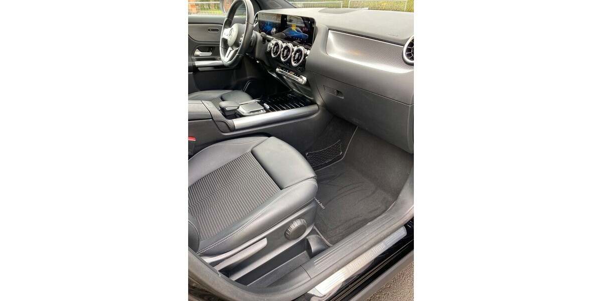 Mercedes-Benz 200 88.000 km 26.500 &euro; Schauenburg 34270