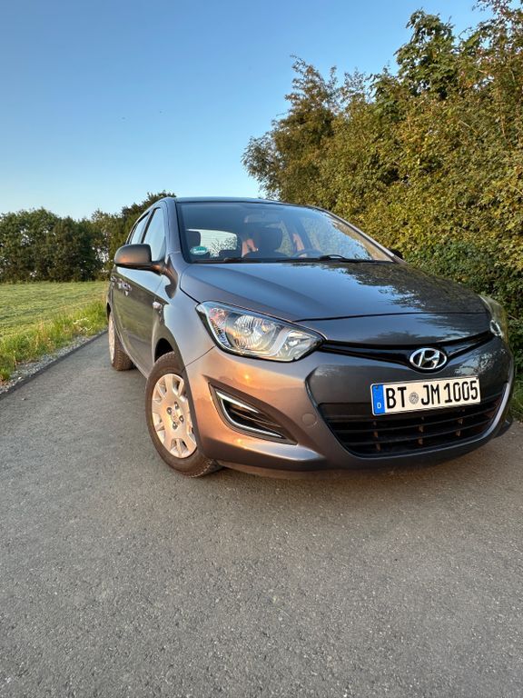 i20