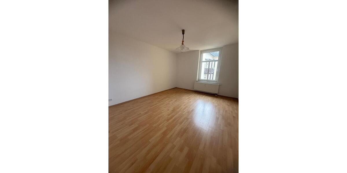 Etagenwohnung Glauchau - 2 Zimmer, 61 m&sup2;, 335&euro; | Angebot:26676961