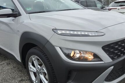 Hyundai KONA 14.500 km 17.650 € Upgant- Schott 26529