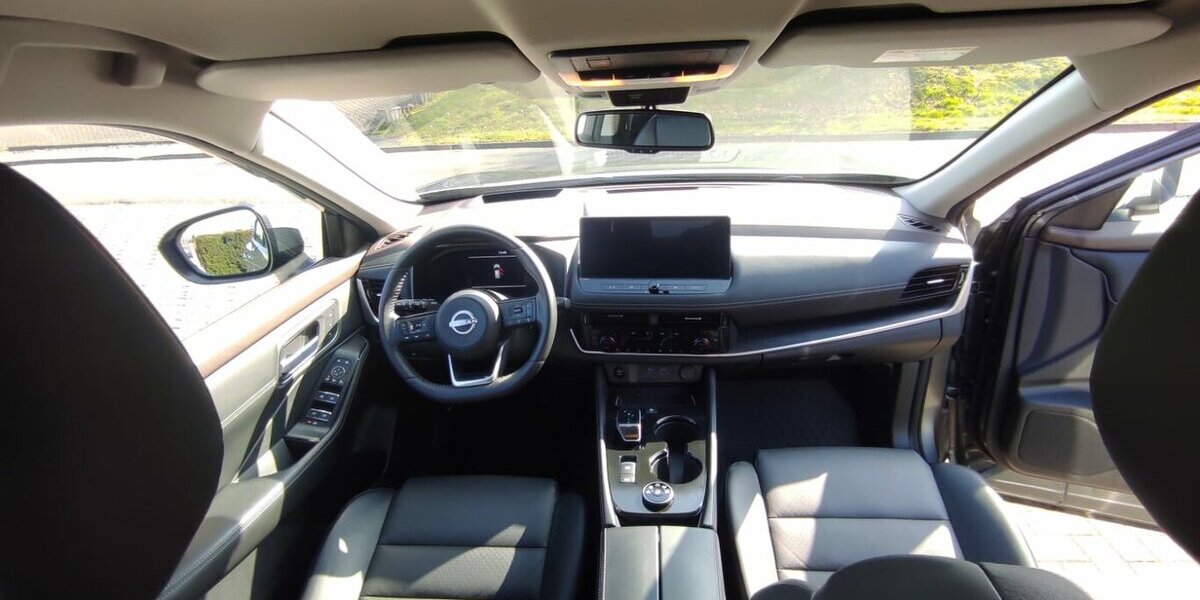 Nissan X-Trail e-Power e-4orce Tekna 4x4 35.698 km 37.190 &euro; Höchstenbach 57629