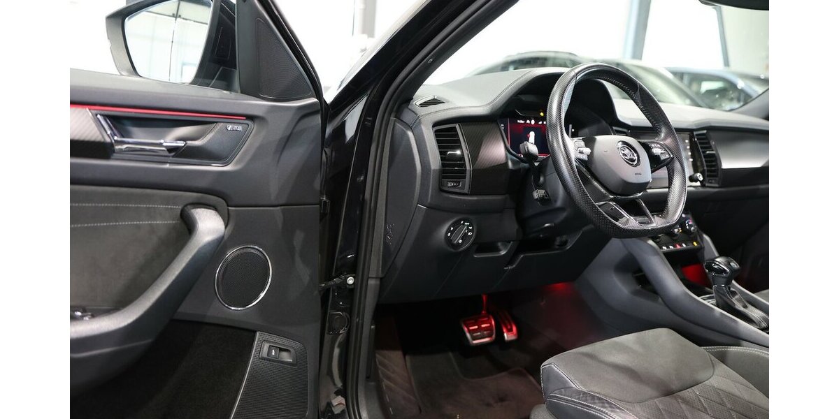 Skoda Kodiaq 1.5 TSI DSG SPORTLINE BLACK-PLUS PANORAMA 144.000 km 27.991 &euro; Hamm 59077