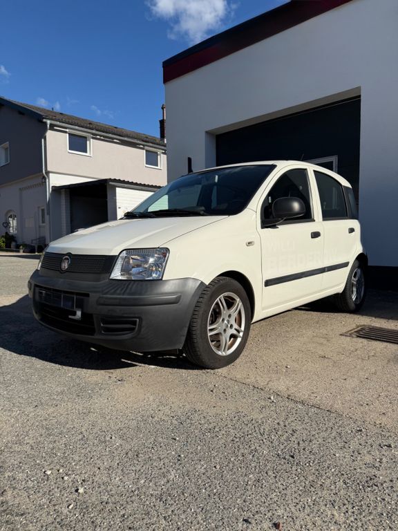 Fiat Panda 47.752 km 3.699 € Lübeck 23560