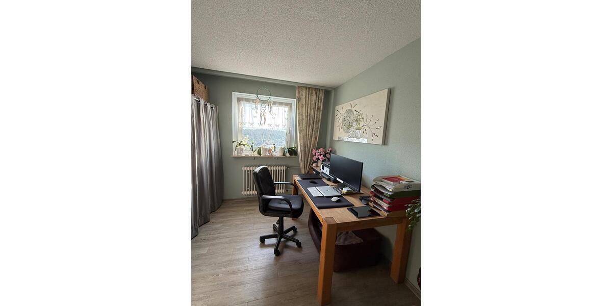 Etagenwohnung Singen (Hohentwiel) - 3.5 Zimmer, 88 m&sup2;, 285.000&euro; | Angebot:26257418