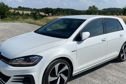 VW Golf 126.706 km 17.499 &euro; Vettelschoß 53560