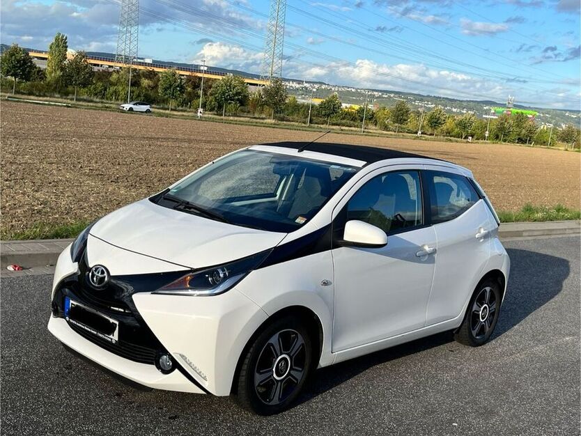 Aygo (X)