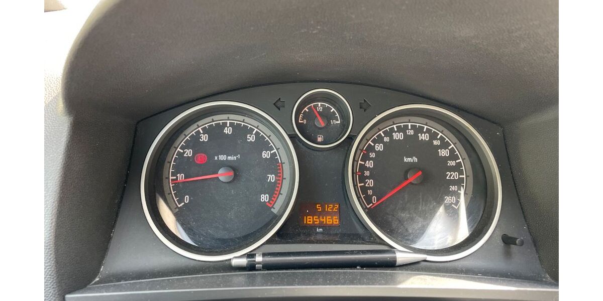 Opel Zafira 185.000 km 3.890 &euro; Unna 59425