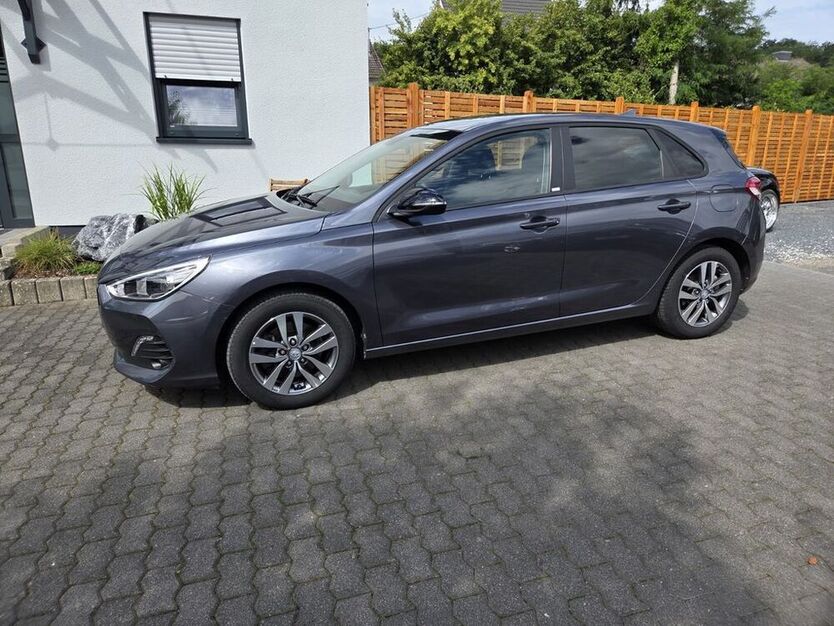i30