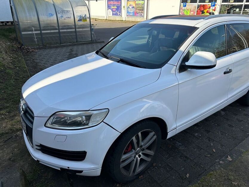 Q7