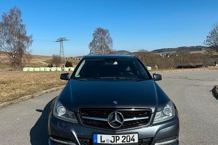 Mercedes-Benz C 250 234.301 km 10.399 &euro; Leipzig 04279