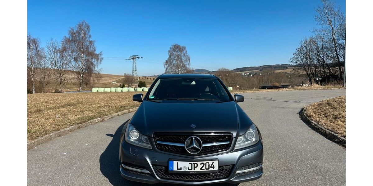 Mercedes-Benz C 250 234.301 km 10.399 &euro; Leipzig 04279