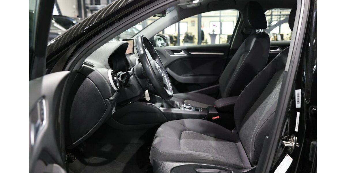 Audi A3 LIMOUSINE 1.4 TFSI BUSINESS / VIRTUAL-COCKPIT 119.000 km 16.993 &euro; Hamm 59077