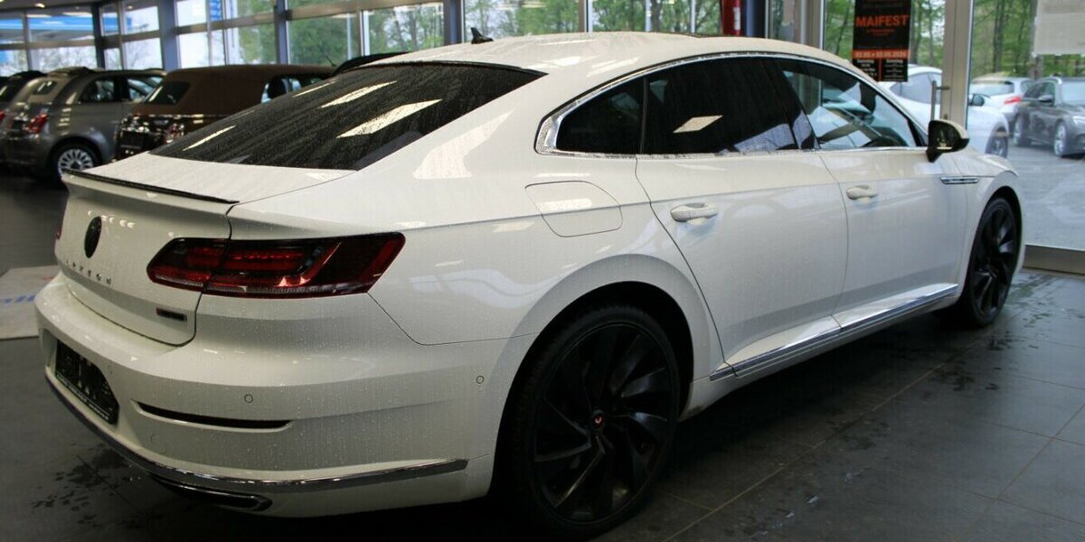 VW Arteon 2.0 TSI 4Motion DSG R-Line 147.227 km 22.980 &euro; Euskirchen 53881