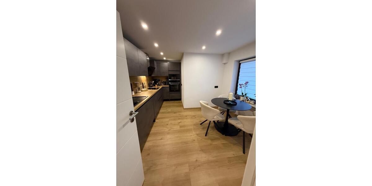 Reihenhaus Neuwied - 5 Zimmer, 180 m&sup2;, 1.500&euro; | Angebot:25992056