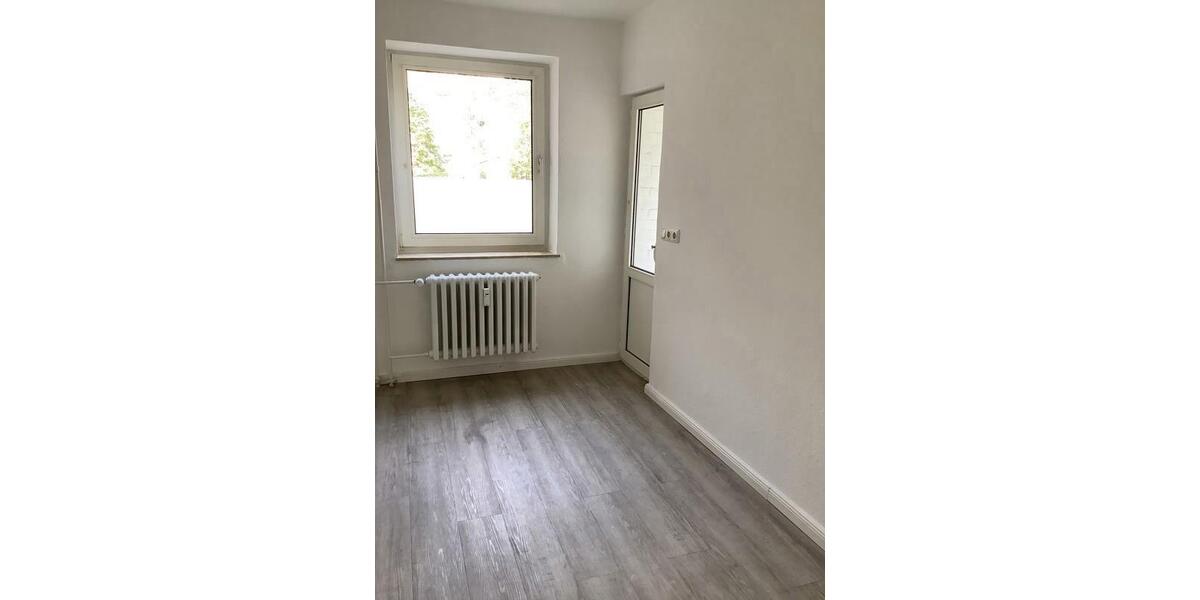 Erdgeschoßwohnung Kiel Gaarden-Ost - 4.5 Zimmer, 83 m&sup2;, 661&euro; | Angebot:26257768