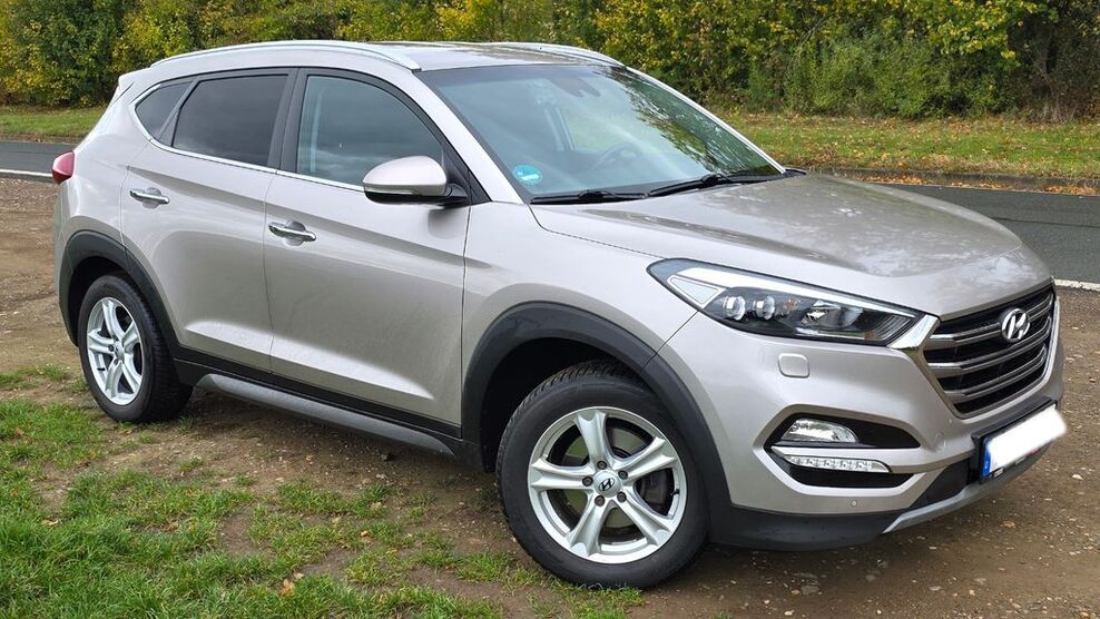 Hyundai TUCSON 185.500 km 11.800 € Koblenz 56072
