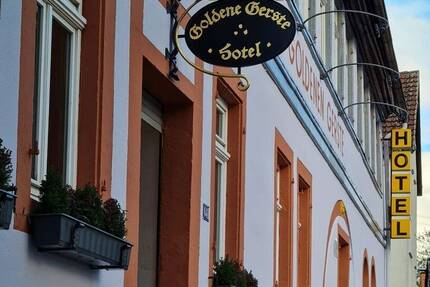 Hotel mit Gaststätte inklusive separater 3-Zimmer-Wohnung Share-Deal möglich - Übernahme der GmbH zimmer