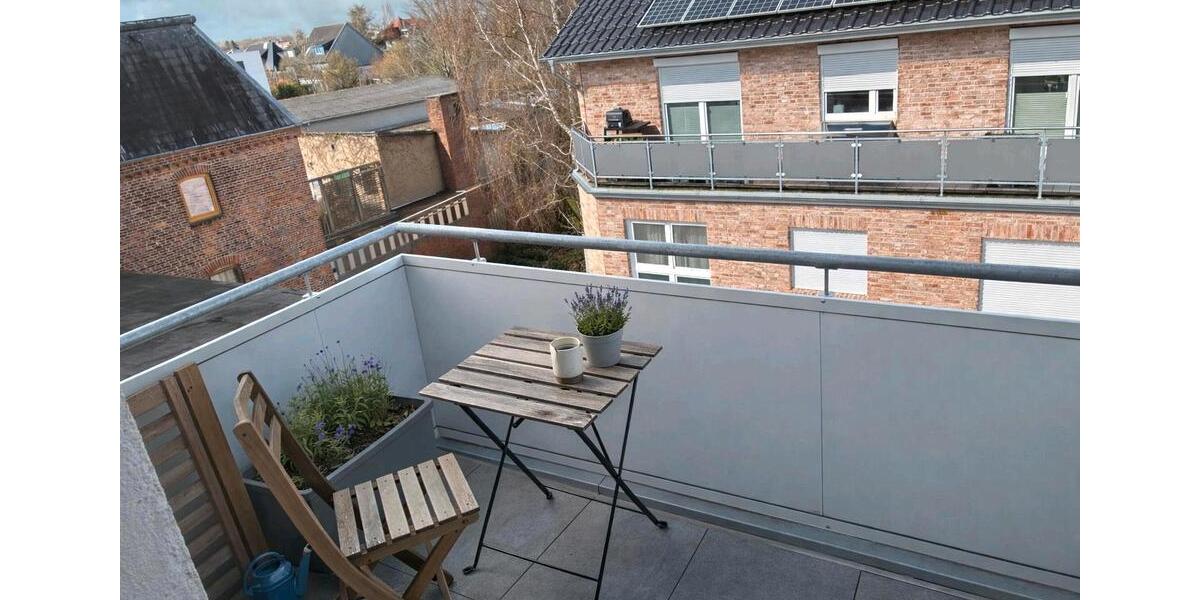 Dachgeschoßwohnung Barmstedt - 3.5 Zimmer, 120 m&sup2;, 1.100&euro; | Angebot:25977843