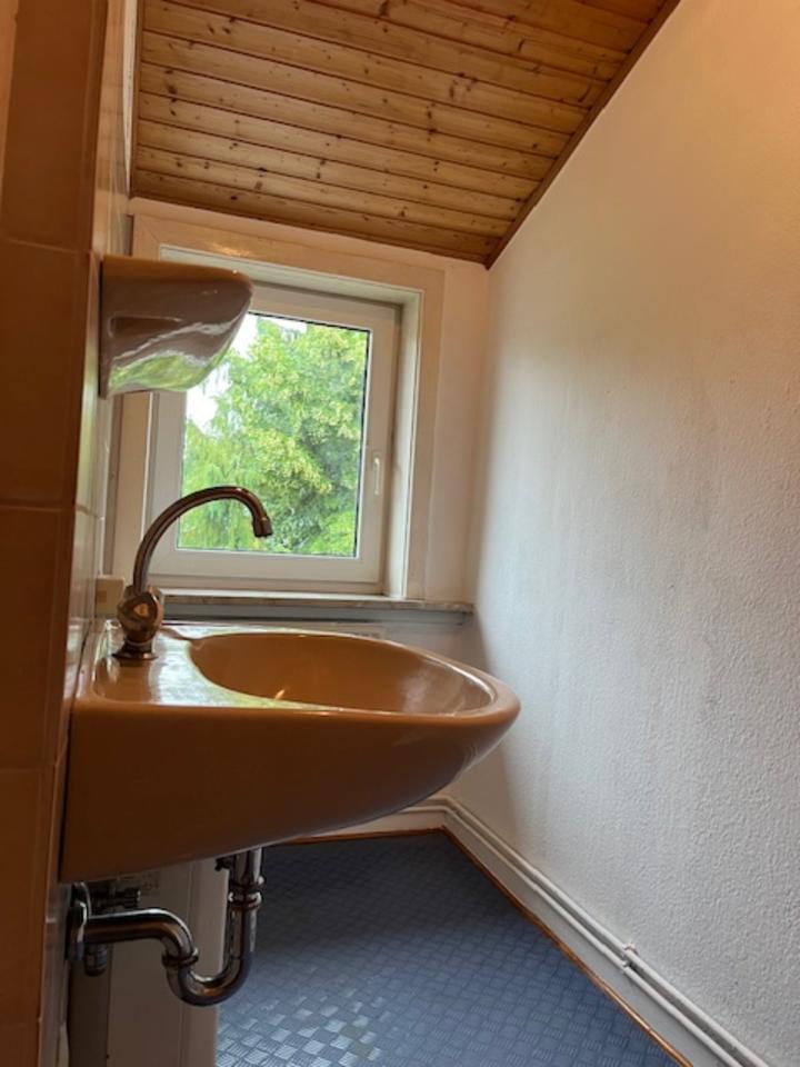 Zweizimmerwohnung mit neuer Einbauküche zu vermieten zimmer