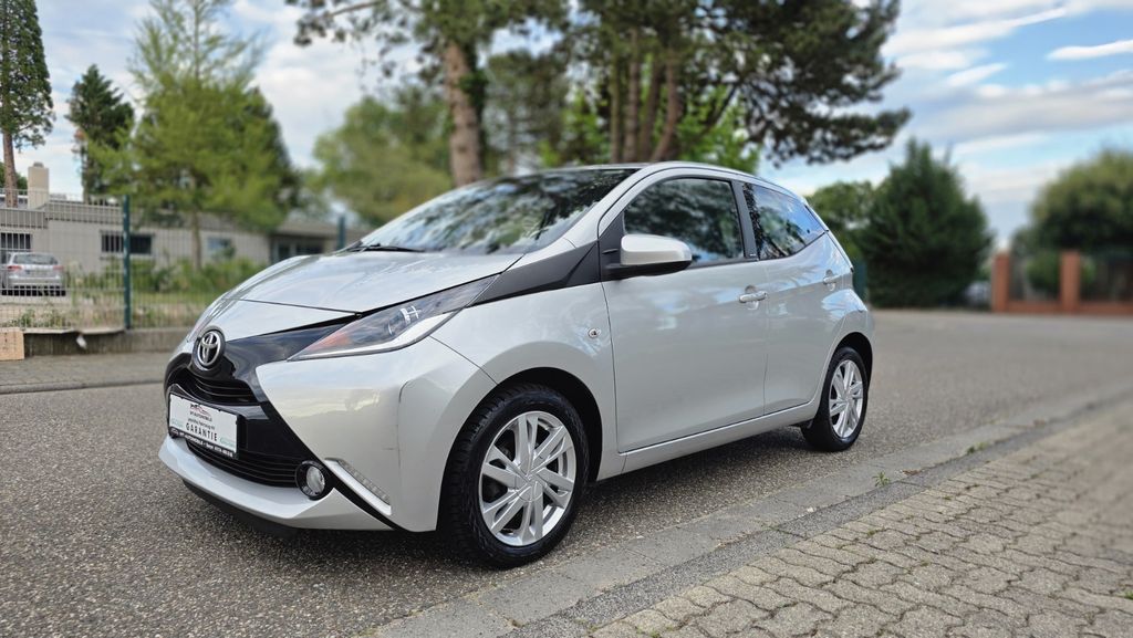 Toyota Aygo (X) 95.000 km 8.350 &euro; Speyer 67346