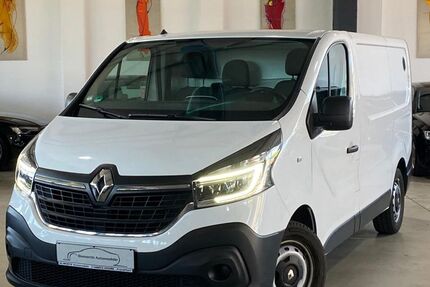Renault Trafic 75.637 km 16.390 € Frankfurt 60386