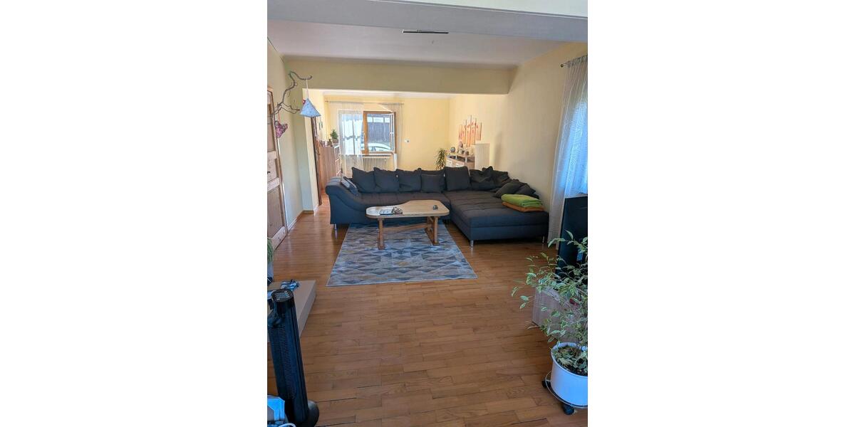 Einfamilienhaus Püttlingen - 5 Zimmer, 120 m&sup2;, 250.000&euro; | Angebot:27102514