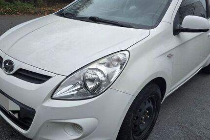 Hyundai i20 167.000 km 2.499 &euro; Wuppertal 42287