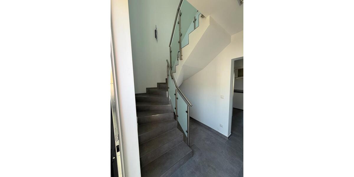 Doppelhaushälfte Gifhorn - 5 Zimmer, 130 m&sup2;, 1.400&euro; | Angebot:25372278