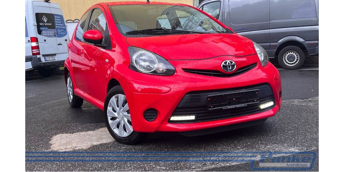 Toyota Aygo (X) 119.619 km 5.200 &euro; Berlin - Pankow 13187