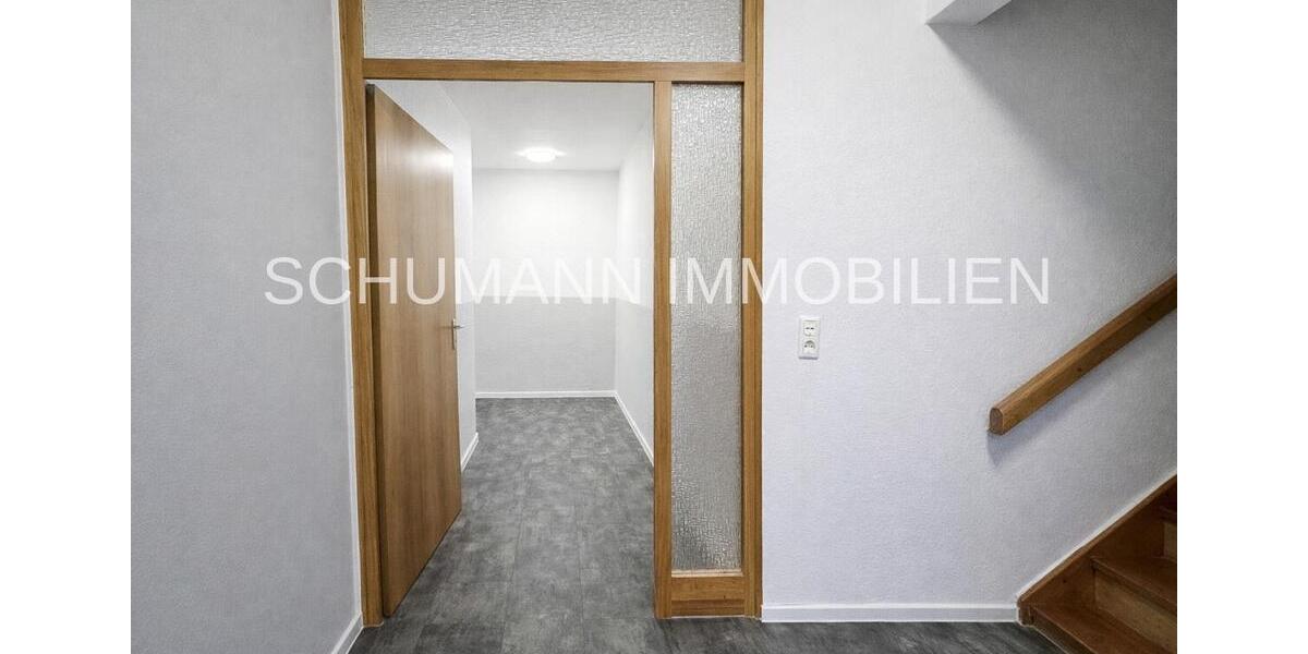 Dachgeschoßwohnung Sande - 2 Zimmer, 90 m&sup2;, 550&euro; | Angebot:26645688