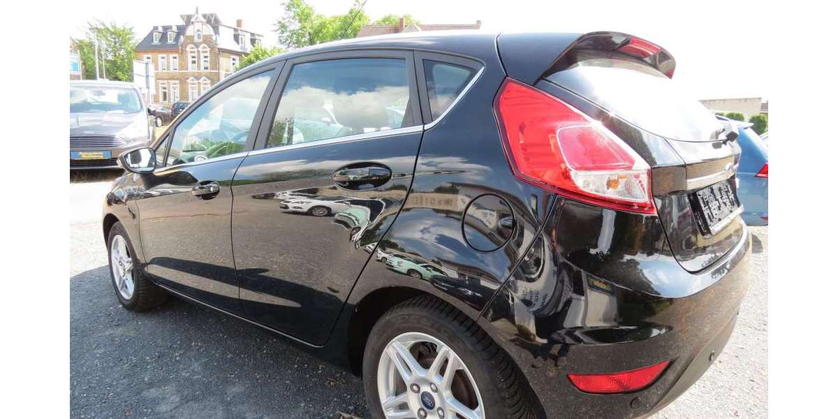 Ford Fiesta 89.000 km 7.940 &euro; Halle 06116