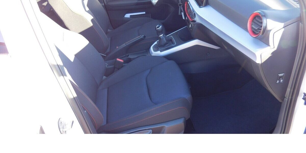 Seat Arona 1.0 FR-Line TSI BMT Navi Klima Alu 27.000 km 16.990 &euro; Vordorf 38533