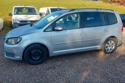 VW Touran 190.000 km 5.850 € Legau 87764