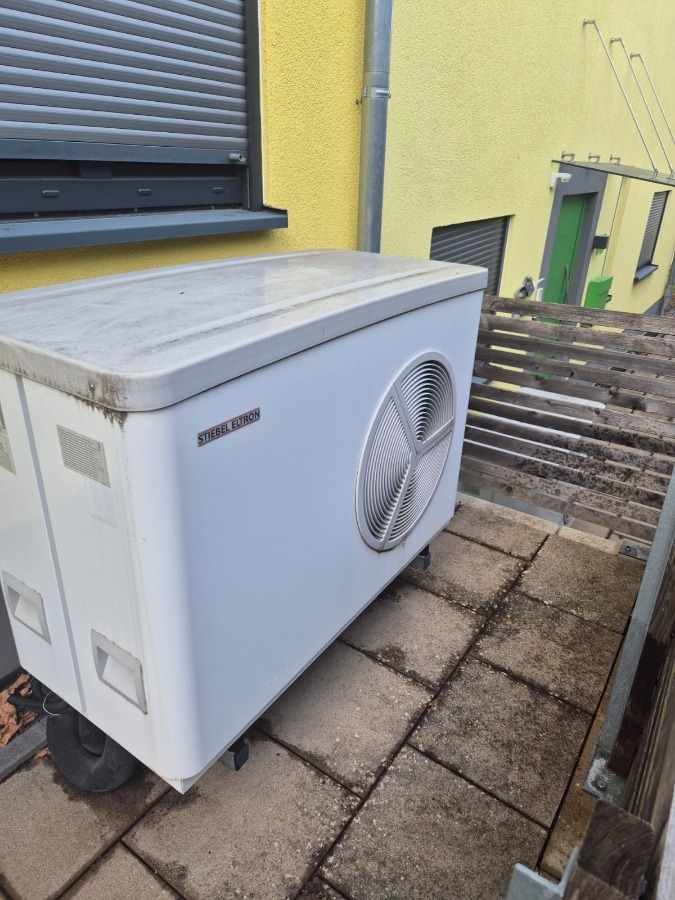 Zeitgemäße DHH mit Pultdach, Wärmepumpe & Terrasse – Attraktive Anlagechance in Wartenberg-Rohrbach