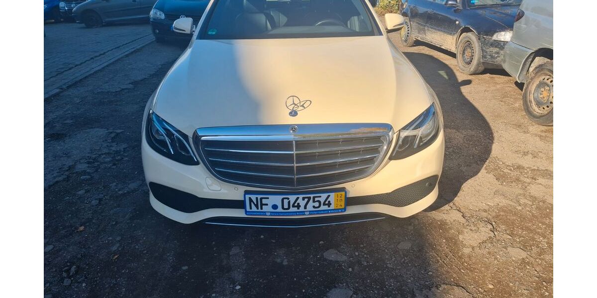 Mercedes-Benz E 200 180.000 km 27.000 &euro; Sylt 25980