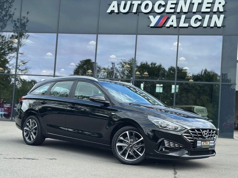 i30