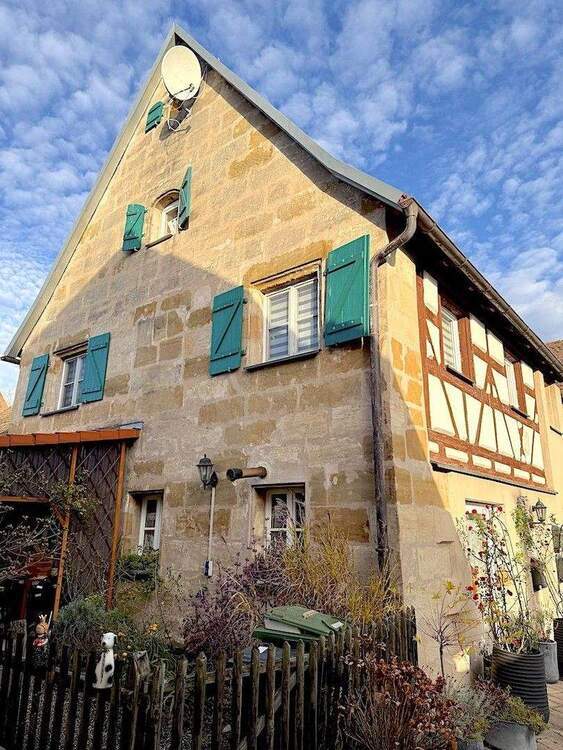 Charmantes Fachwerkhaus mit ausgebautem Dachboden 8 zimmer