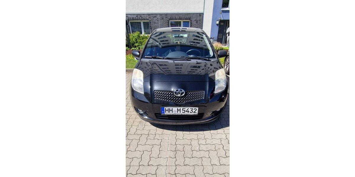 Toyota Yaris 151.000 km 3.250 &euro; Hamburg 21147