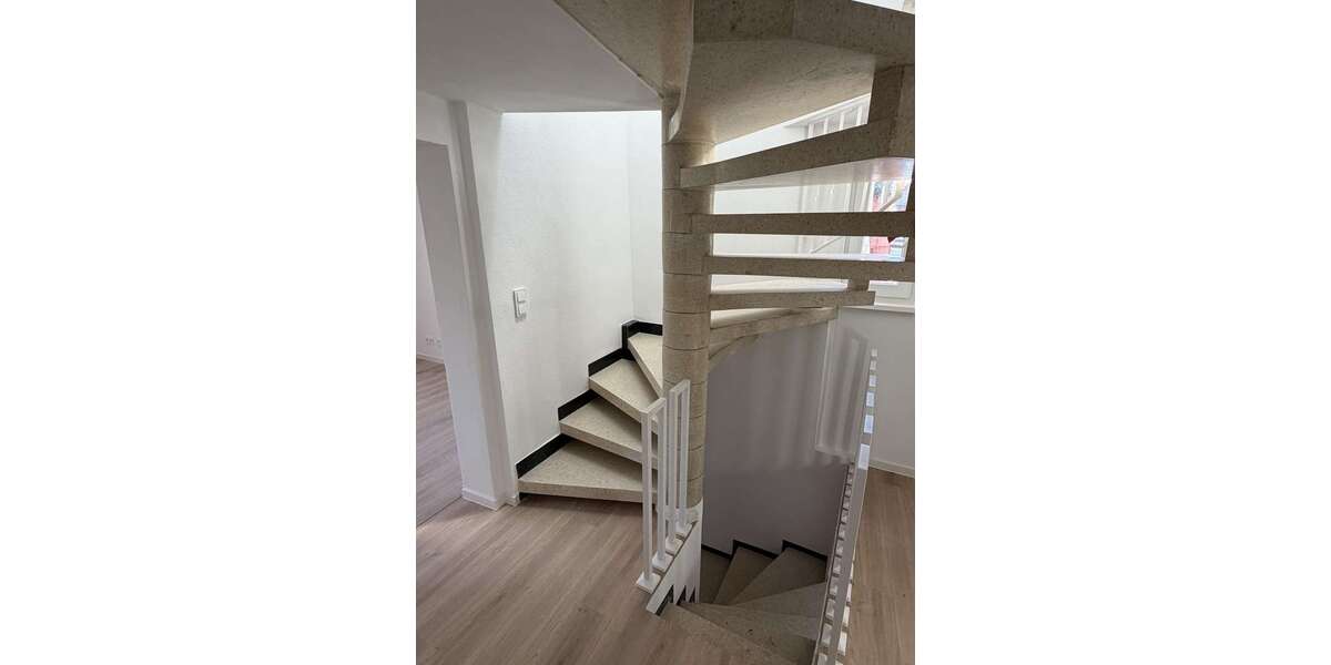 Etagenwohnung Vallendar - 4 Zimmer, 120 m&sup2;, 1.350&euro; | Angebot:26494120