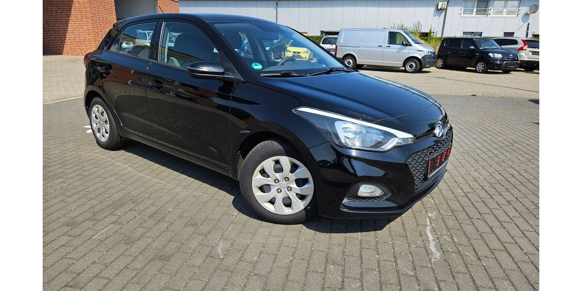Hyundai i20 137.000 km 7.600 &euro; Verden 27283