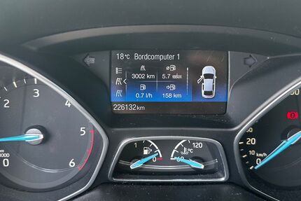 Ford Focus 226.500 km 3.600 &euro; Essen 45329