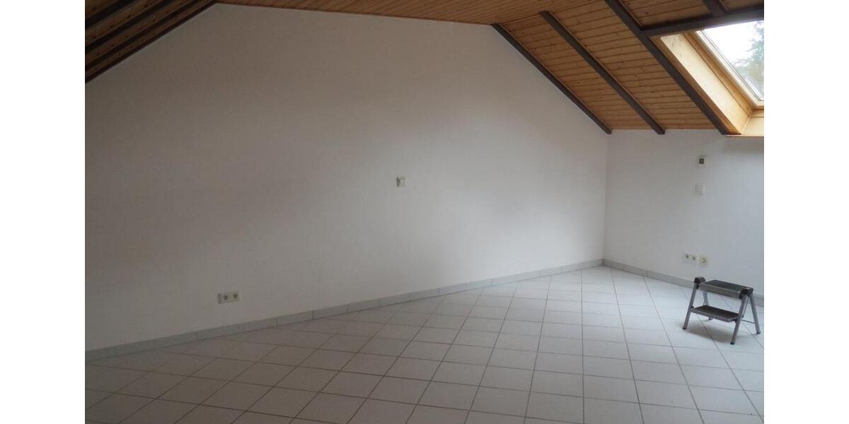 Dachgeschoßwohnung Rödermark - 1 Zimmer, 38 m&sup2;, 460&euro; | Angebot:25442004