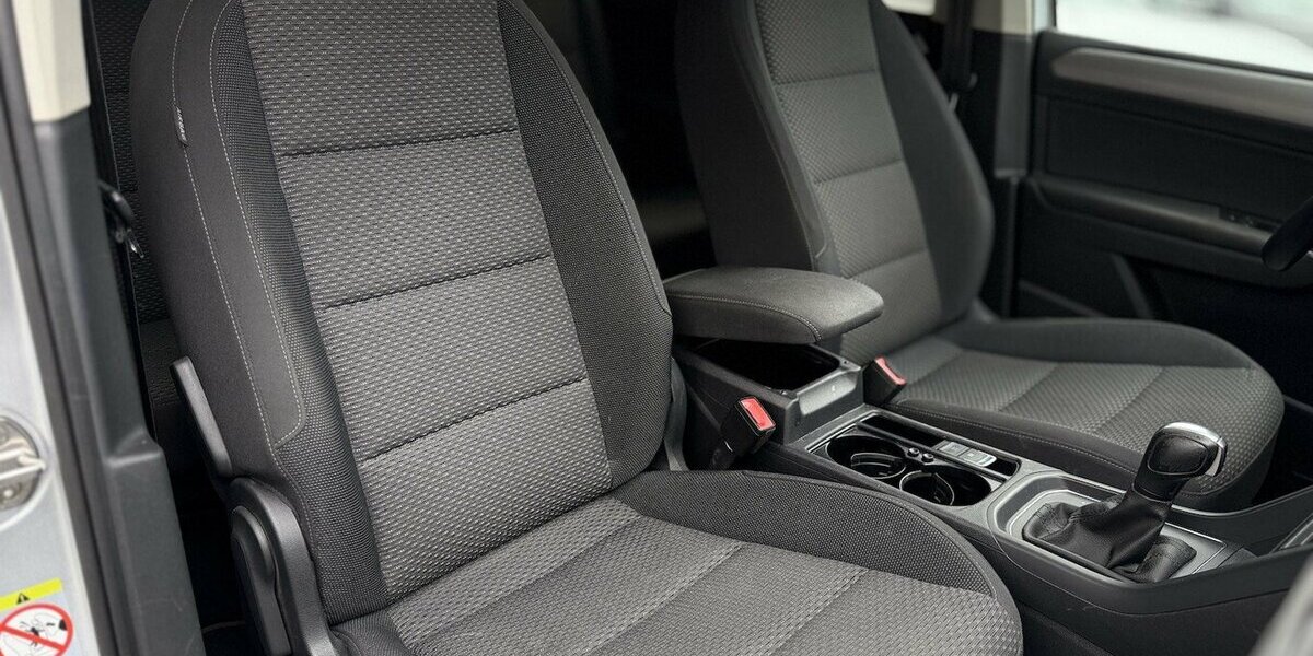 VW Touran 1.Hd / Automatik / AHK / 7 Sitze / Navi 110.000 km 23.490 &euro; Mönchengladbach 41066